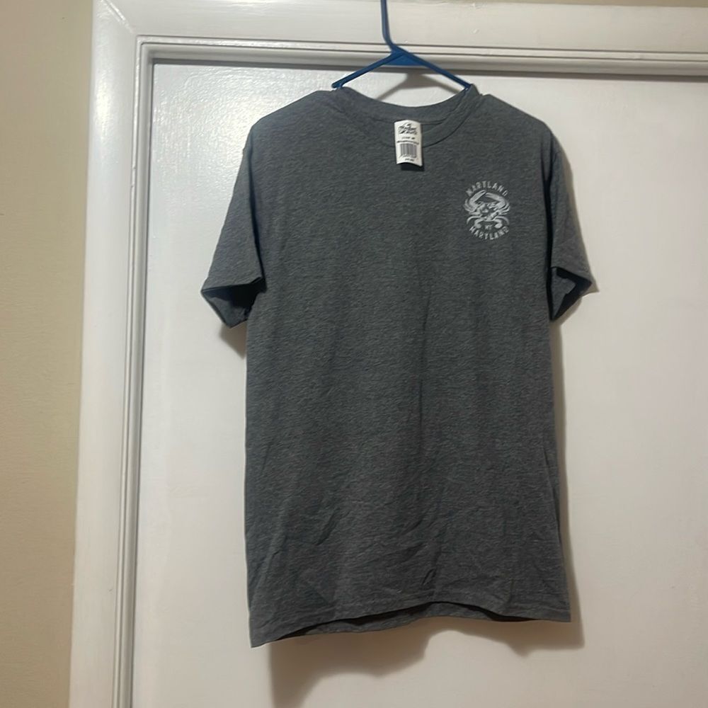 NWT Maryland lighthouse shirt, size medium